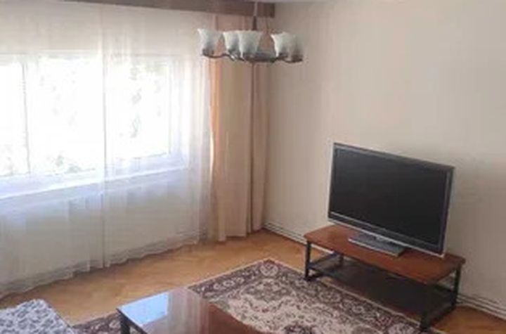 Apartament 3 camere de inchiriat CENTRUL CIVIC - Brasov anunturi imobiliare Brasov