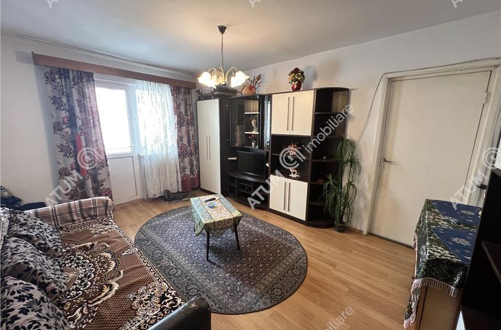 Apartament 3 camere de vanzare VASILE AARON - Sibiu anunturi imobiliare Sibiu