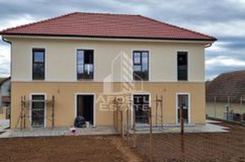 Duplex de vanzare, 752 mp teren,la cheie, Cornesti, 20 km de Timisoara anunturi imobiliare Timis