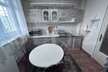 Apartament 3 camere de vanzare 1 MAI - Gorj anunturi imobiliare Gorj