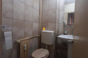 Apartament 3 camere de vanzare REPUBLICII - Prahova anunturi imobiliare Prahova
