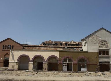 Hala Matache, devastata de hotii de fier vechi. Politia Locala spune ca acoperisul a fost luat de vint