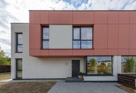 300.000 €, Vilă