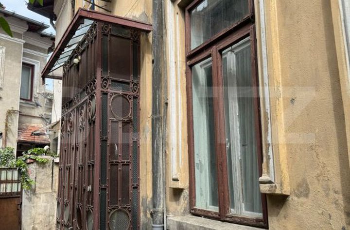 Vilă - 3 camere de vanzare PARCUL CAROL - Bucuresti anunturi imobiliare Bucuresti
