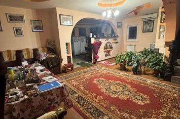 Vilă - 4 camere de vanzare RADAUTI - Suceava anunturi imobiliare Suceava