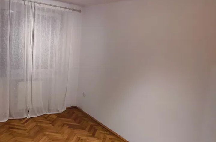 Apartament 3 camere de vanzare CALEA DUMBRAVII - Sibiu anunturi imobiliare Sibiu