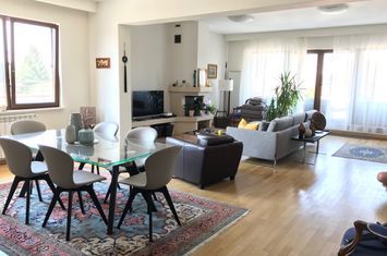 Apartament 5 camere de inchiriat AVIATORILOR - Bucuresti anunturi imobiliare Bucuresti