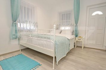 Apartament 5 camere de vanzare ORADEA - Bihor anunturi imobiliare Bihor