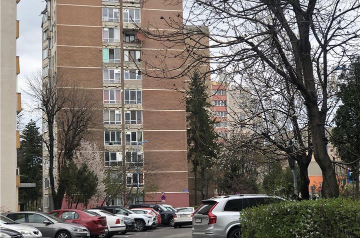 Apartament 3 camere de vanzare GRIVITEI - Brasov anunturi imobiliare Brasov