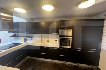 Casă - 5 camere de vanzare TIMISOARA - Timis anunturi imobiliare Timis