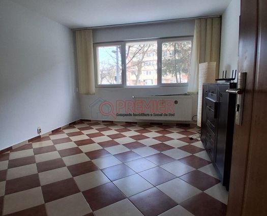 Garsonieră Cantemir, 30 mp