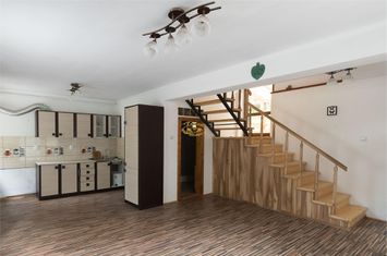 Casă - 3 camere de vanzare NORD-EST - Mures anunturi imobiliare Mures