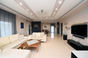 Casă individuală 317 mp pe teren 966 mp, Neo Souli anunturi imobiliare Grecia