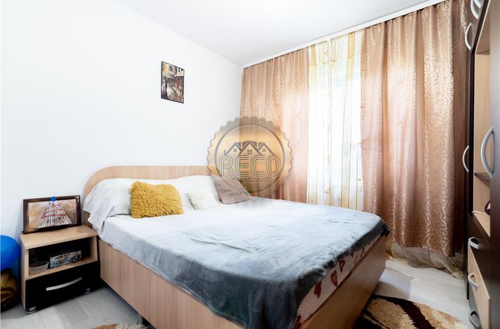 Apartament 3 camere de vanzare CANTEMIR - Bihor anunturi imobiliare Bihor