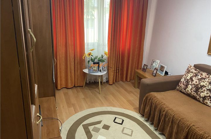 Apartament 3 camere de vanzare ULTRACENTRAL - Vrancea anunturi imobiliare Vrancea