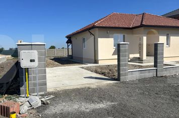 Casă - 4 camere de vanzare SAG - Timis anunturi imobiliare Timis
