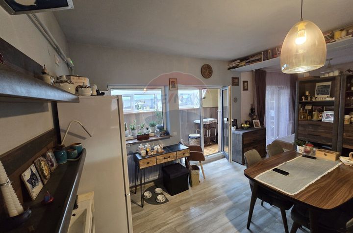 Ocazie! Garsoniera mobilata, cu balcon si pod de depozitare anunturi imobiliare Sibiu