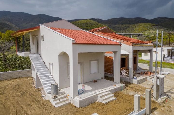 Casă 2 niveluri, 76 mp în Asprovalta anunturi imobiliare Grecia