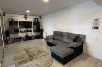 Apartament 3 camere de vanzare TRACTORU - Brasov anunturi imobiliare Brasov