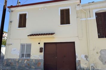 Casă cu 2 nivele, 100 mp în Agio Pnevma anunturi imobiliare Grecia