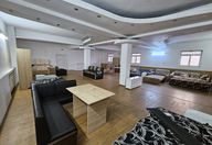 700 €, Spațiu comercial