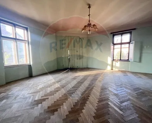 Apartament 3 camere Central, 147 mp