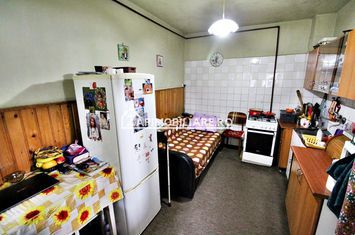 Vilă - 2 camere de vanzare BUDAI - Mures anunturi imobiliare Mures