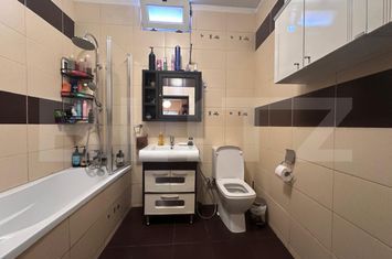 Apartament 3 camere de vanzare SCHEI - Brasov anunturi imobiliare Brasov