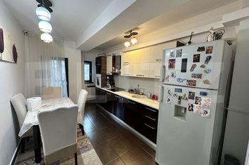 Apartament 3 camere de vanzare GEORGE ENESCU - Dolj anunturi imobiliare Dolj