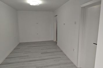 Garsonieră de vanzare TRACTORUL - Brasov anunturi imobiliare Brasov