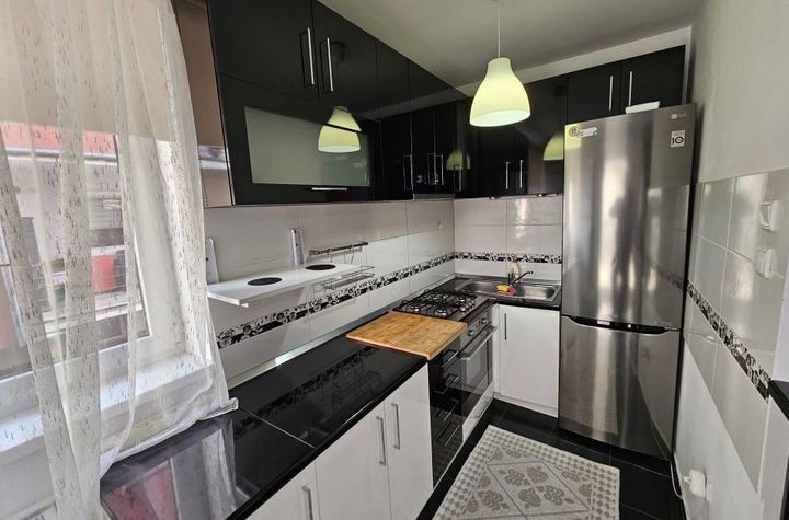 Apartament 3 camere de inchiriat CLUJ-NAPOCA - Cluj anunturi imobiliare Cluj
