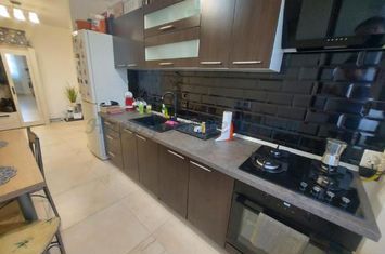 Apartament 3 camere de vanzare FLORESTI - Cluj anunturi imobiliare Cluj