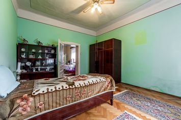 Casă cu teren de 370 mp în Zona Funcționarilor anunturi imobiliare Arad