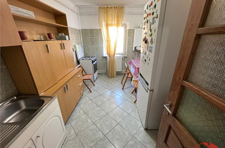 Apartament 2 camere de vanzare CENTRAL - Vrancea anunturi imobiliare Vrancea