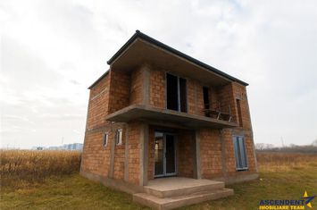 Vilă - 4 camere de vanzare SANPETRU - Brasov anunturi imobiliare Brasov