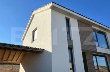 Vilă - 4 camere de vanzare CHINTENI - Cluj anunturi imobiliare Cluj