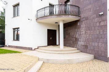 Vilă - 7 camere de vanzare BRANESTI - Bucuresti anunturi imobiliare Bucuresti