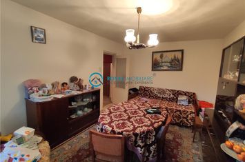 Apartament 3 camere de vanzare MIHAI BRAVU - Prahova anunturi imobiliare Prahova