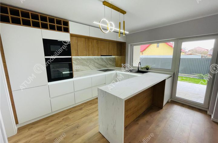 Vilă - 4 camere de vanzare VEST - Sibiu anunturi imobiliare Sibiu