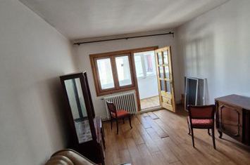 Apartament 3 camere de vanzare COMANESTI - Bacau anunturi imobiliare Bacau