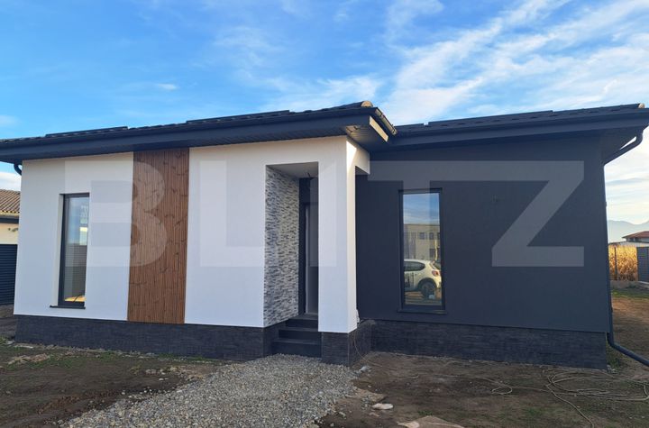 Casă - 4 camere de vanzare SANPETRU - Brasov anunturi imobiliare Brasov