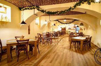 Afacere la cheie, in apropierea Castelului Corvinilor in Hunedoara anunturi imobiliare Hunedoara