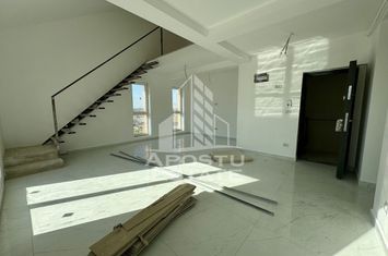 Penthouse cu scara interioara deosebita, 3 camere si 2 bai langa Lidl. anunturi imobiliare Timis