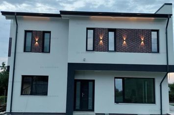 Vilă - 4 camere de vanzare IASI - Iasi anunturi imobiliare Iasi