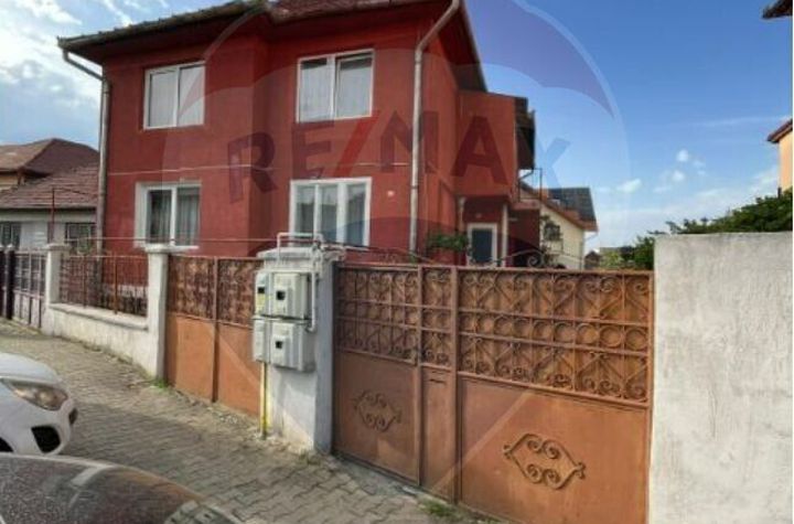 Vilă în Zona Șelimbăr, Ideală pentru Familie sau Investitie-Vanzare anunturi imobiliare Sibiu