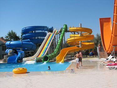 Autorizatia de construire pentru Aqua Land-ul din Parcul Tineretului a fost suspendata