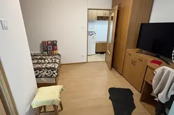 Vanzare Garsoniera zona Giulesti anunturi imobiliare Bucuresti