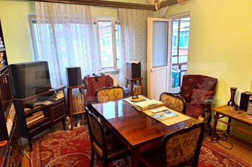 Apartament 3 camere de vanzare MICRO 12 - Dambovita anunturi imobiliare Dambovita
