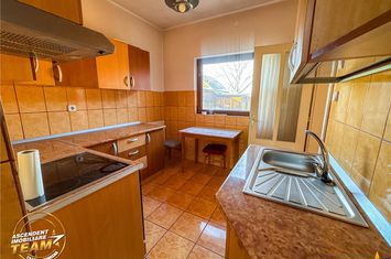 Casă - 3 camere de vanzare EXTERIOR EST - Covasna anunturi imobiliare Covasna