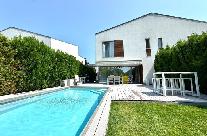 Modern villa | swimming pool | garden | residential complex, Tunari anunturi imobiliare Bucuresti